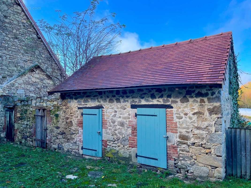 Maison à LADIGNAC-LE-LONG