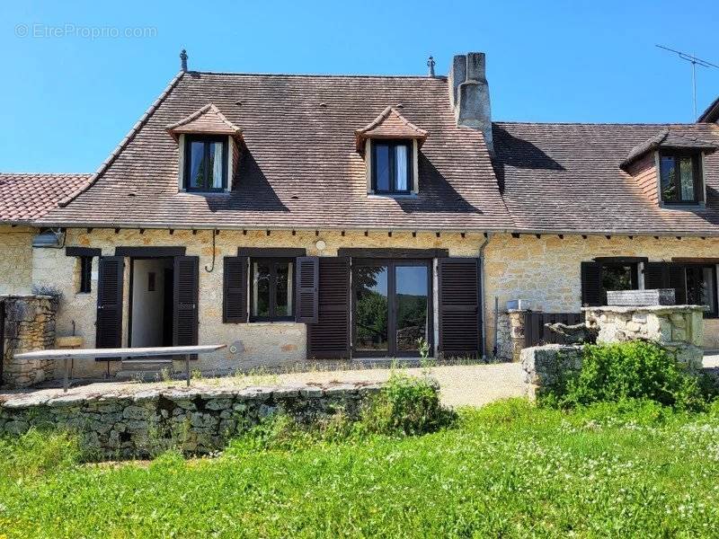 Maison à SAVIGNAC-LES-EGLISES