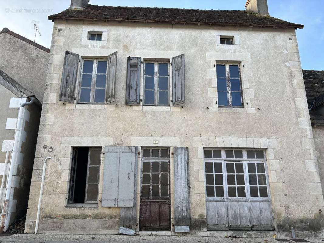 Maison à MONTMORILLON