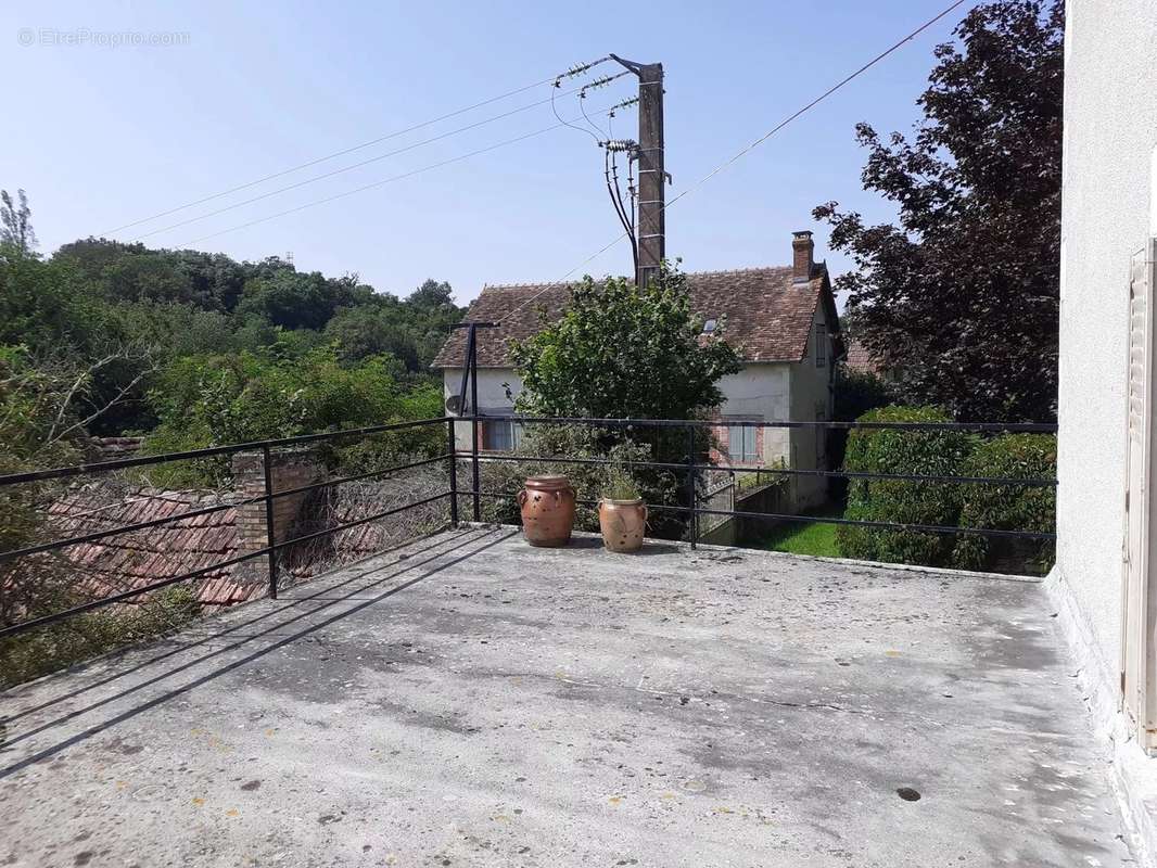 Maison à BRIGUEIL-LE-CHANTRE