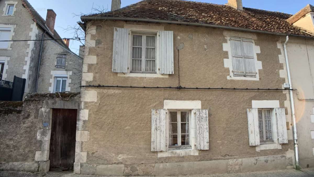 Maison à LA TRIMOUILLE