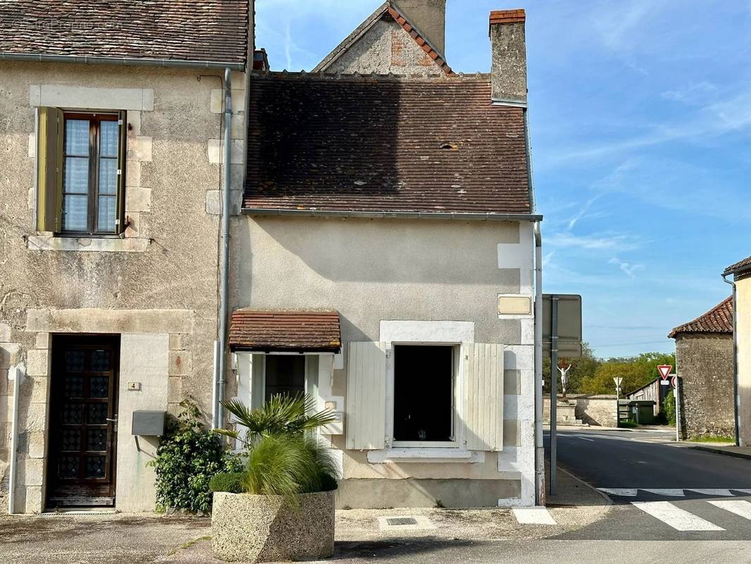 Maison à SAINT-LEOMER