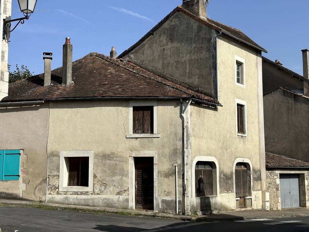 Maison à SAINT-SAVIN