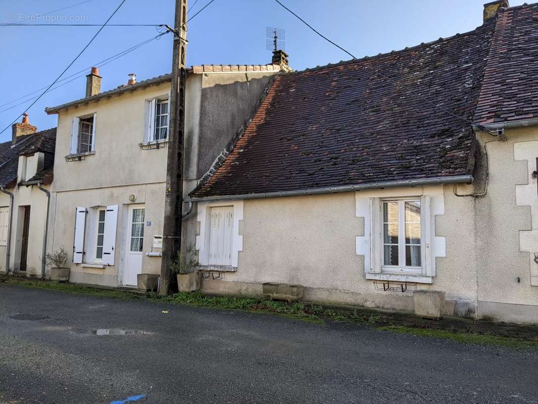 Maison à LA TRIMOUILLE