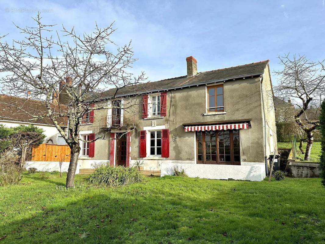 Maison à COULONGES