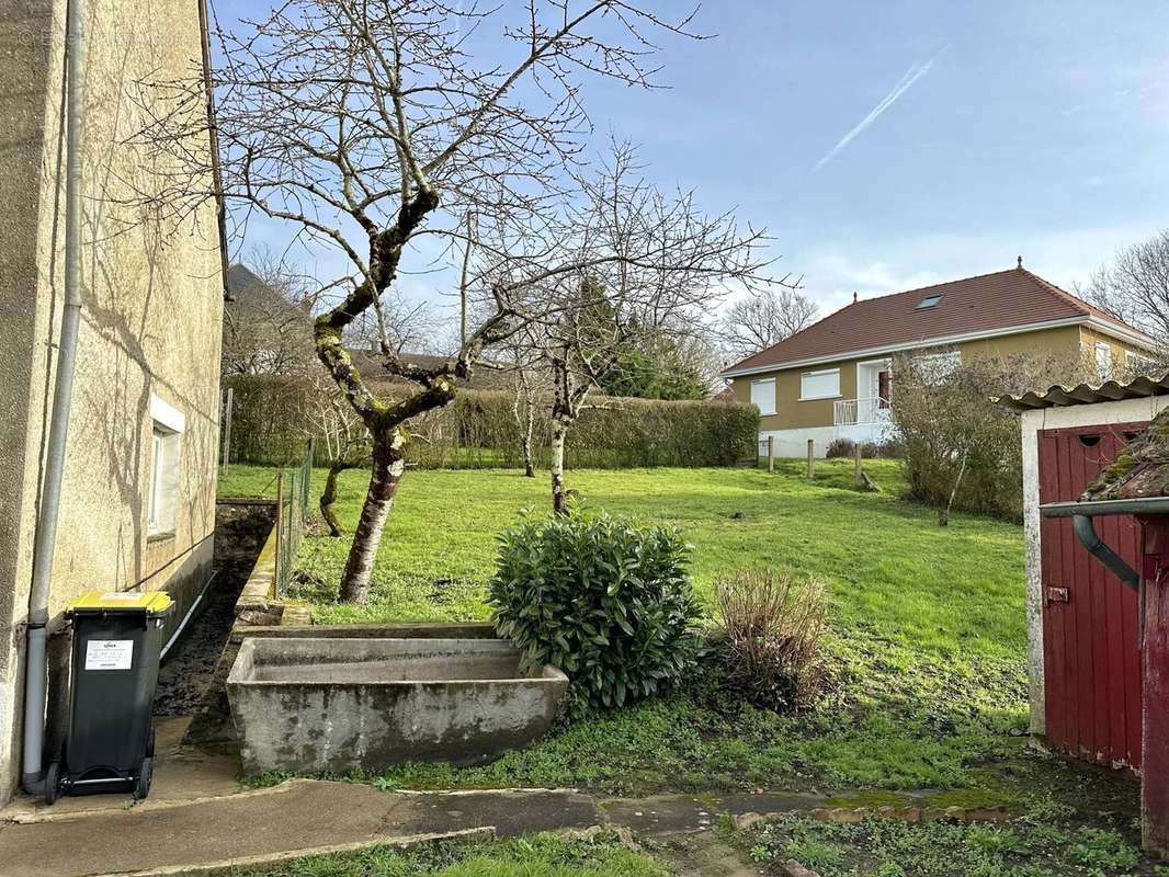 Maison à COULONGES