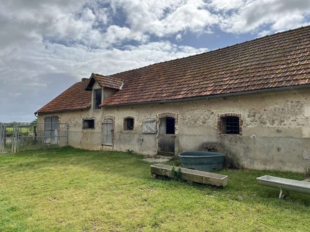 Maison à SAINT-LEOMER