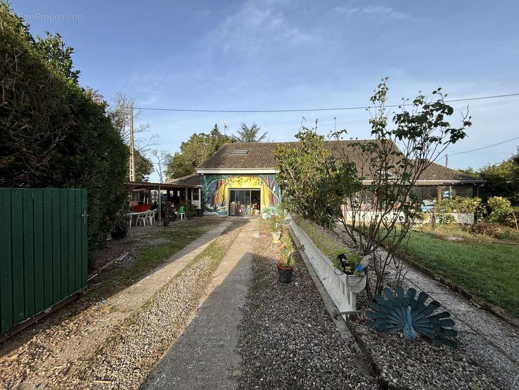 Maison à POULIGNY-SAINT-PIERRE