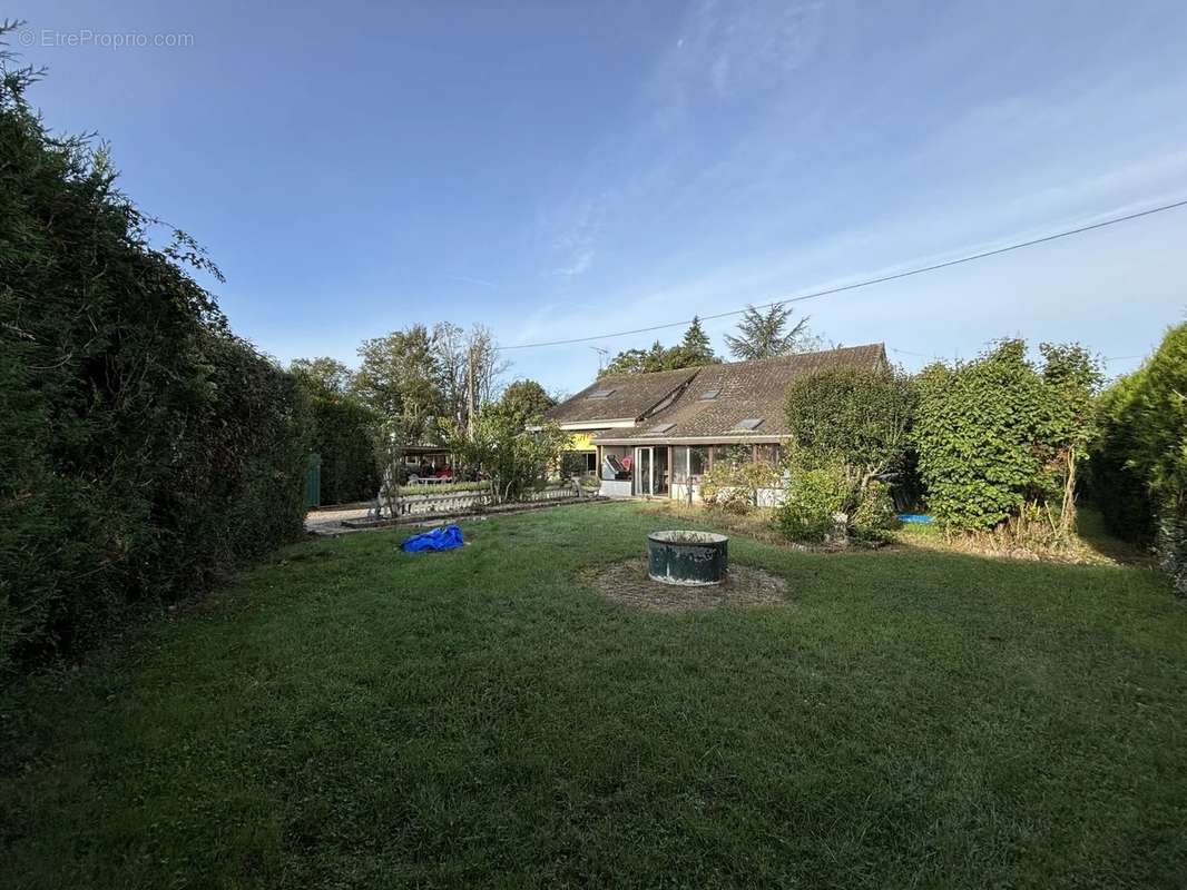 Maison à POULIGNY-SAINT-PIERRE