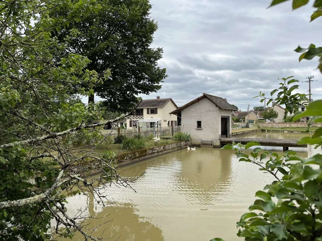 Maison à BRIGUEIL-LE-CHANTRE