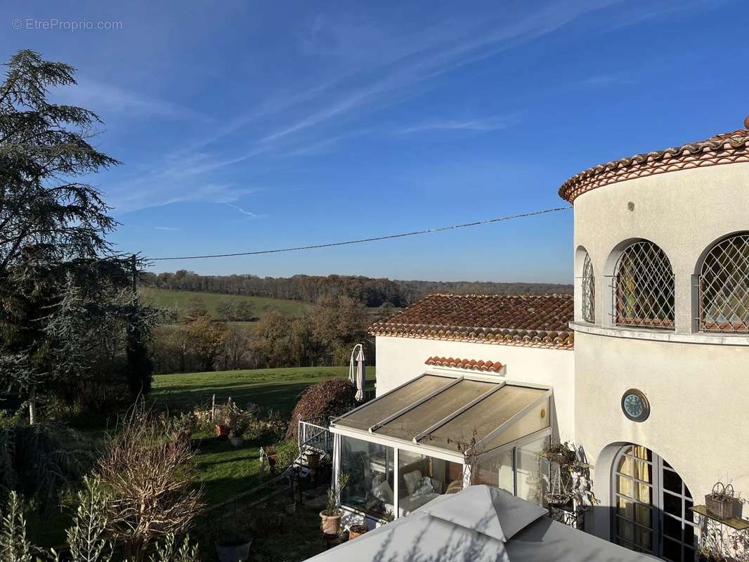 Maison à BUSSIERE-POITEVINE