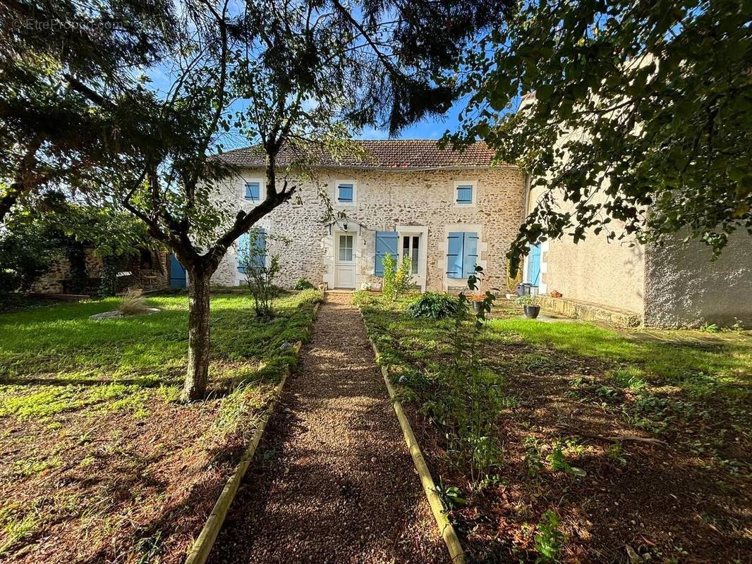 Maison à CHAUVIGNY