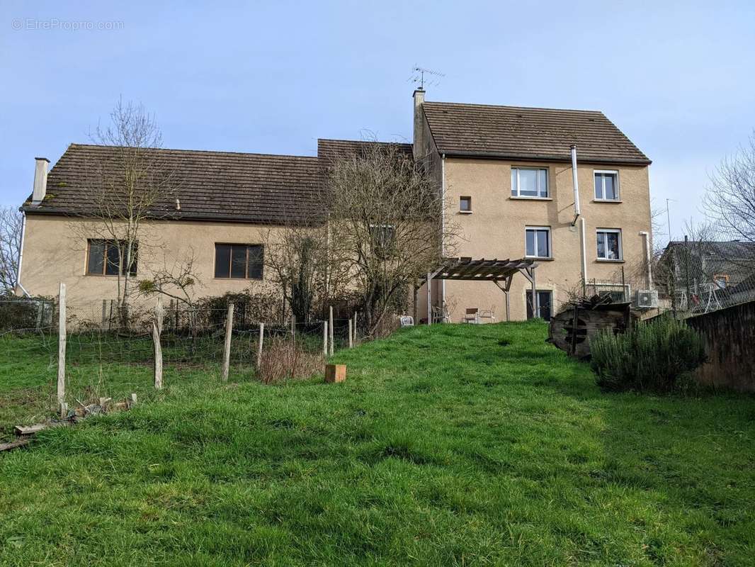 Maison à JOUAC