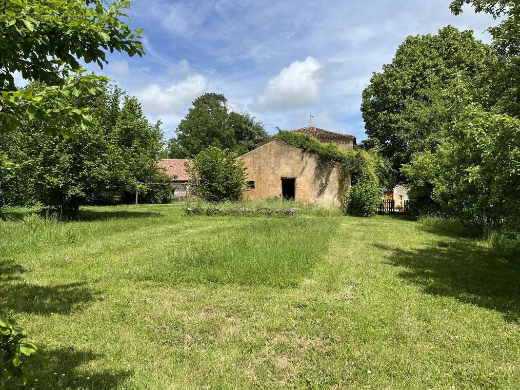 Maison à LUCHAPT