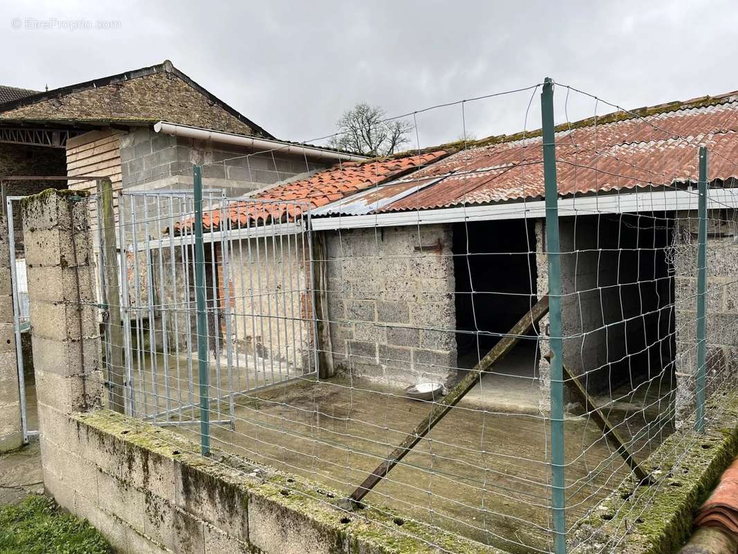 Maison à LE DORAT