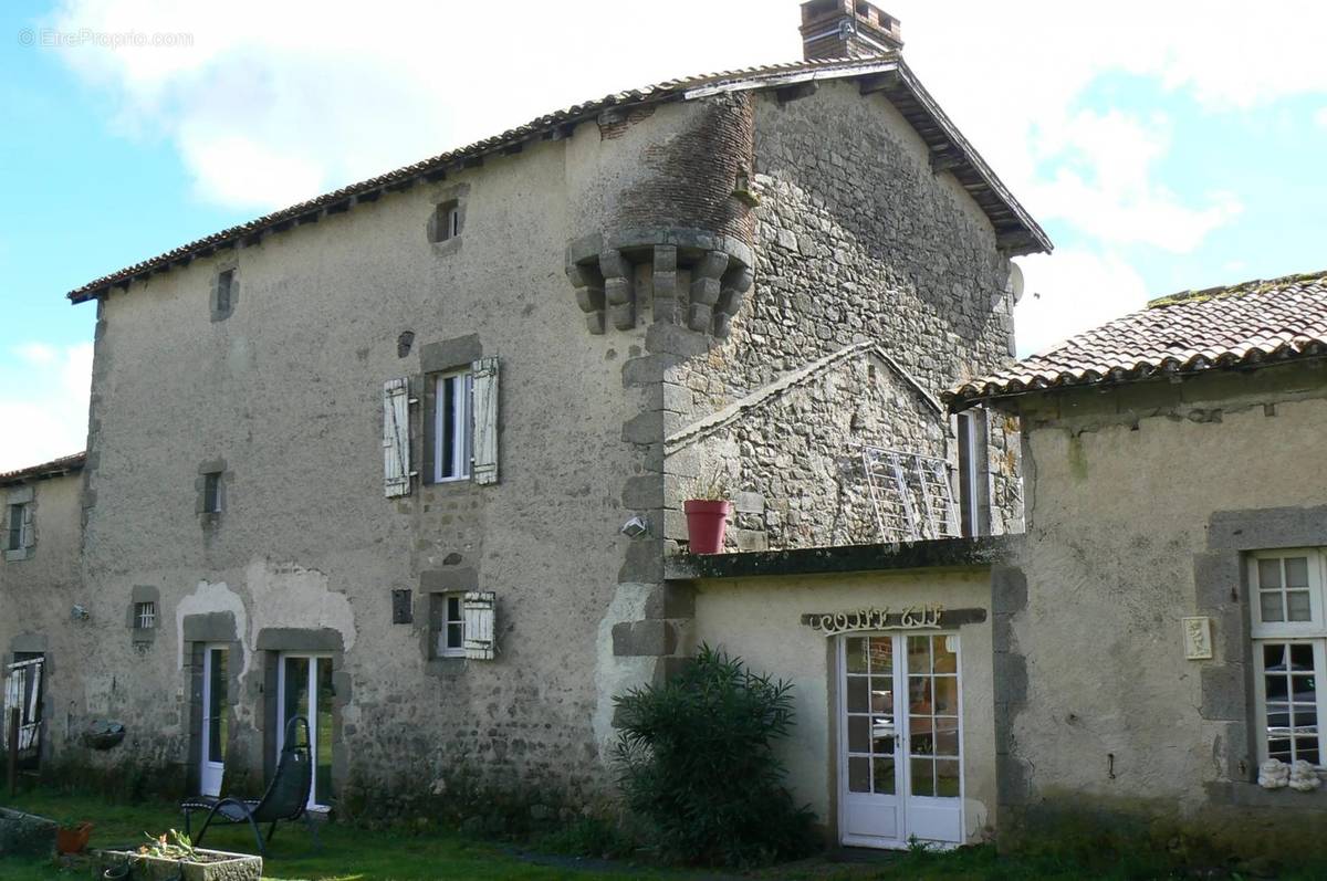 Maison à ORADOUR-SAINT-GENEST