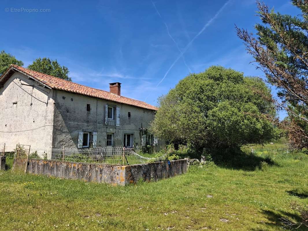 Maison à ORADOUR-SAINT-GENEST