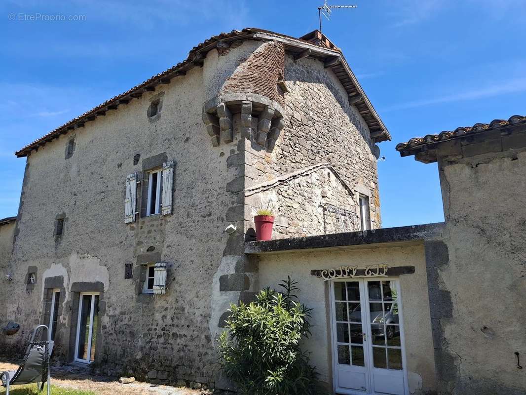 Maison à ORADOUR-SAINT-GENEST