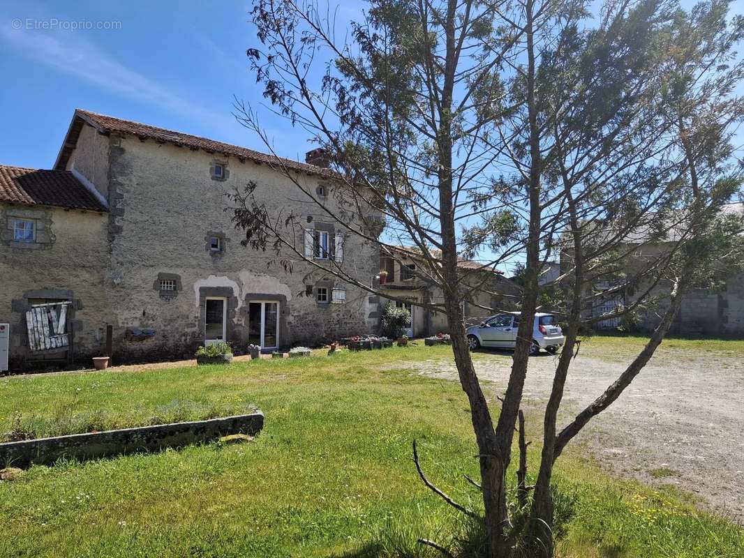 Maison à ORADOUR-SAINT-GENEST