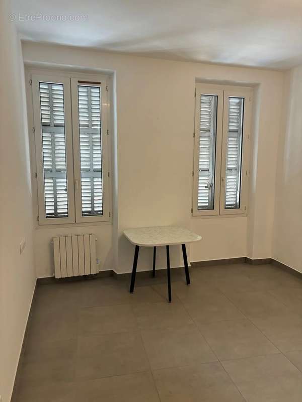 Appartement à MARSEILLE-6E