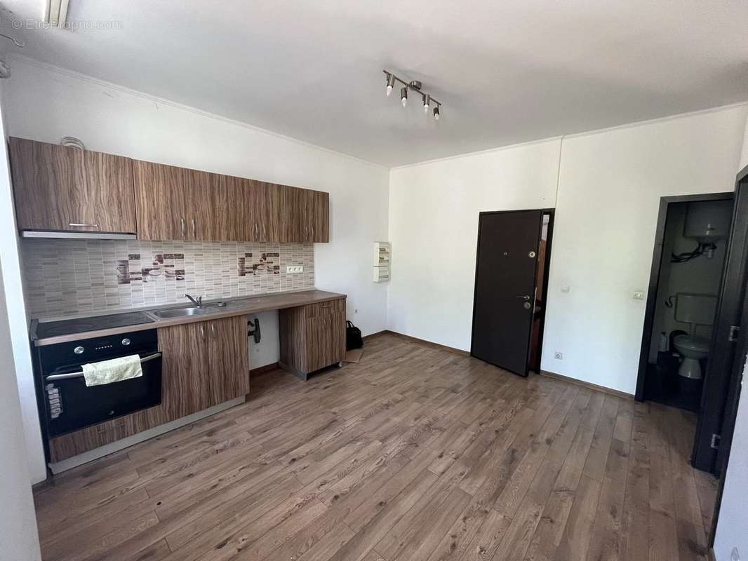 Appartement à MARSEILLE-4E