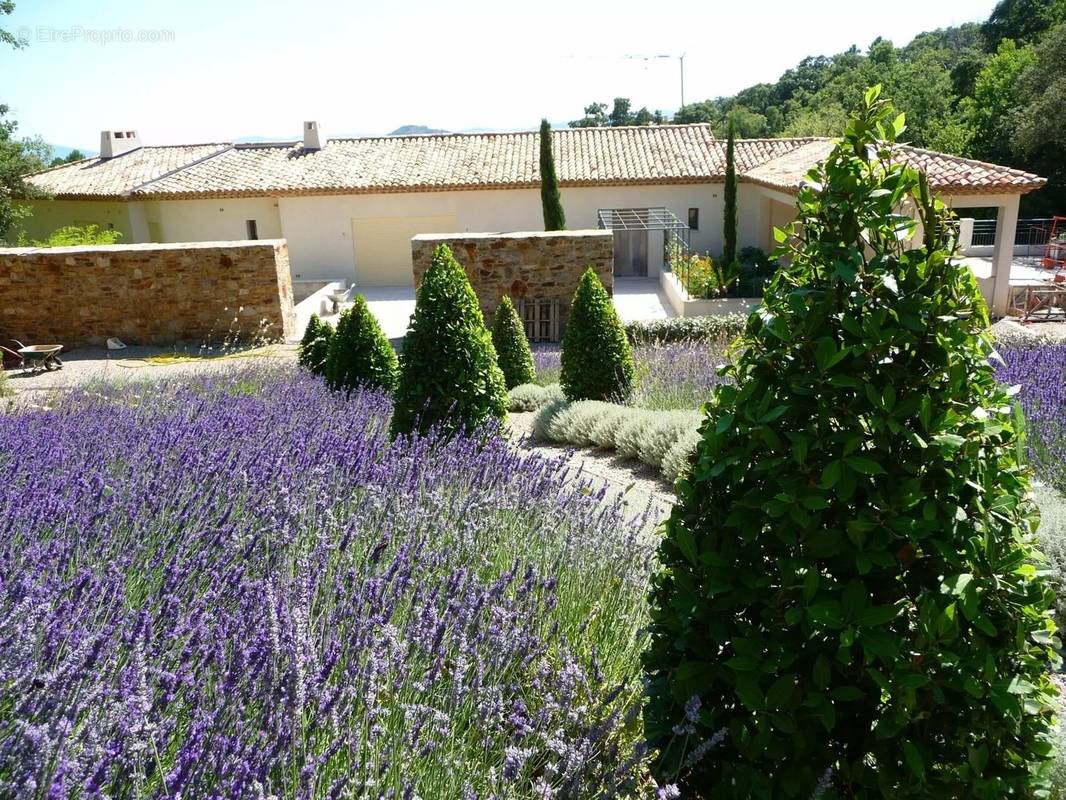 Maison à LA GARDE-FREINET