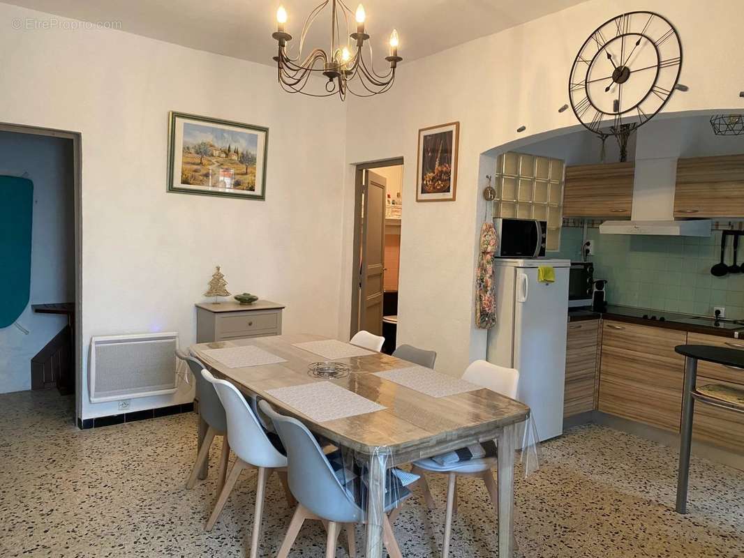 Appartement à LA GARDE-FREINET