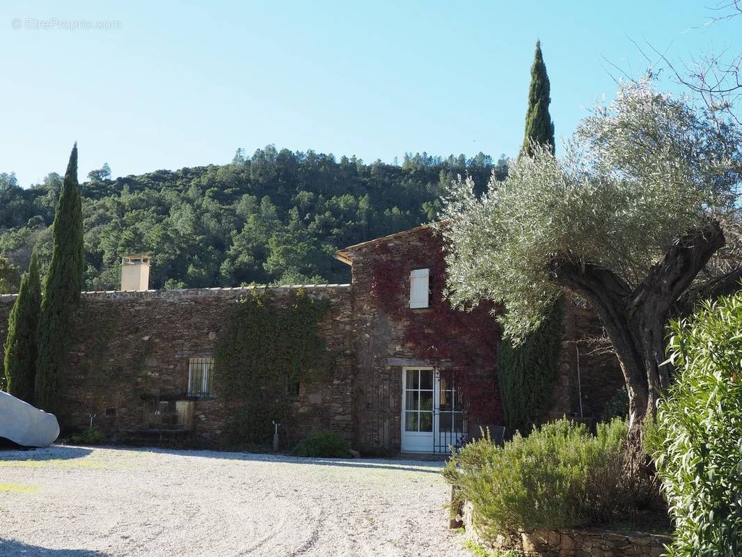 Maison à LA GARDE-FREINET