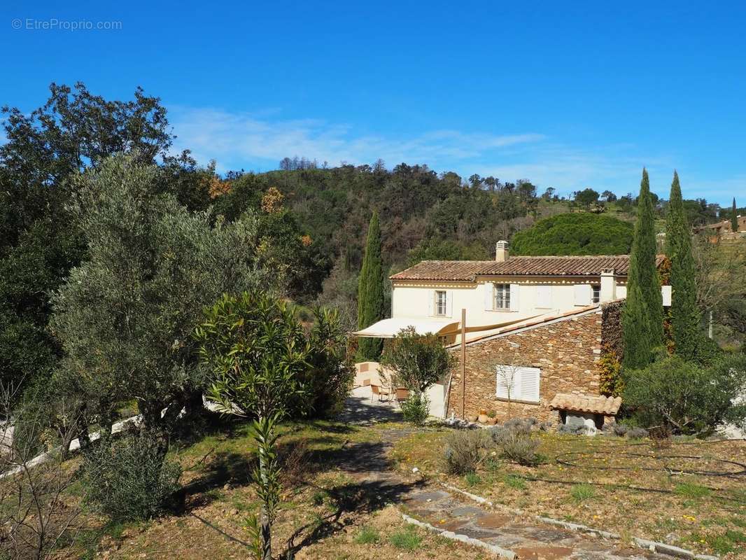 Maison à LA GARDE-FREINET