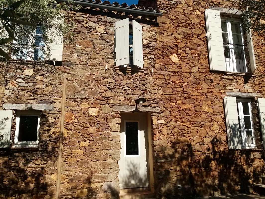 Maison à LA GARDE-FREINET