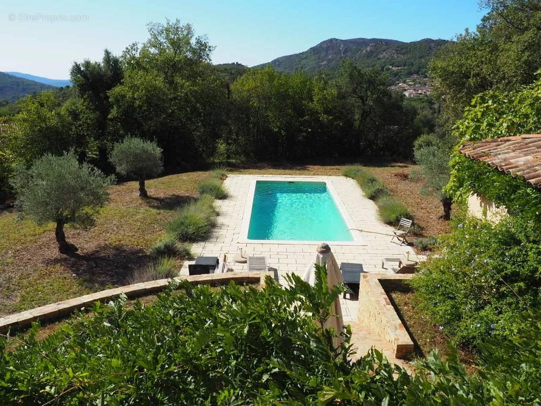 Maison à LA GARDE-FREINET