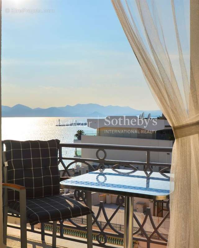 Appartement à CANNES