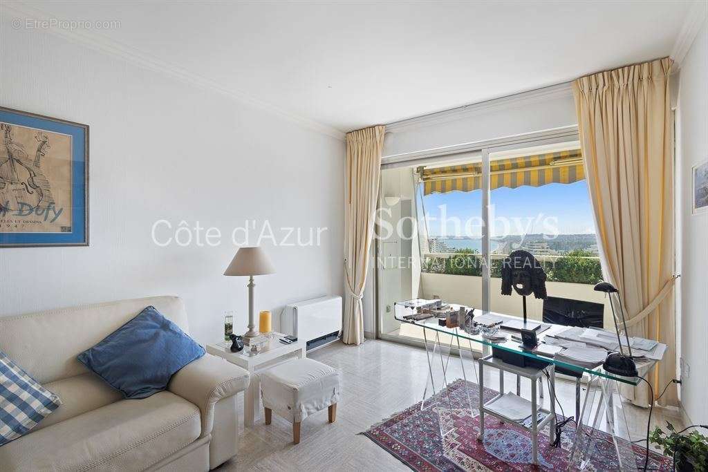 Appartement à VILLENEUVE-LOUBET