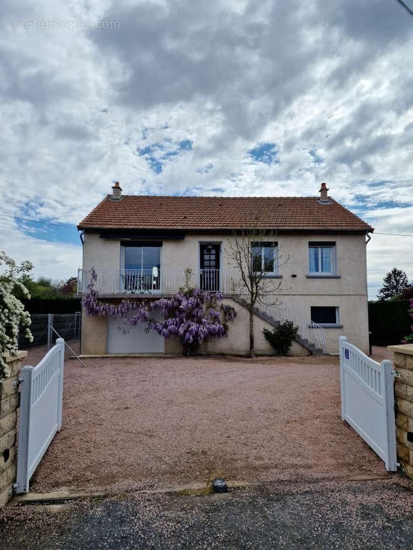 Maison à VARENNES-SUR-ALLIER