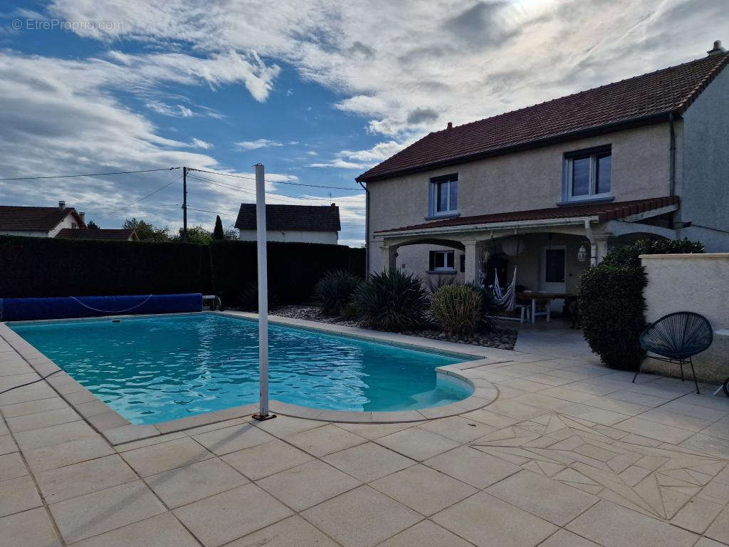 Maison à VARENNES-SUR-ALLIER