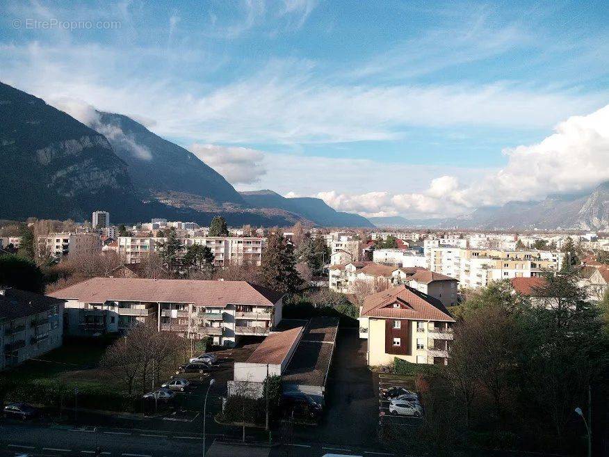 Appartement à FONTAINE