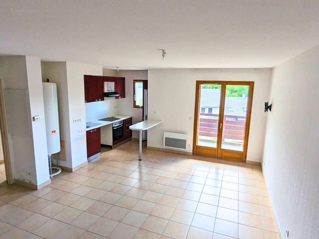 Appartement à LAYE