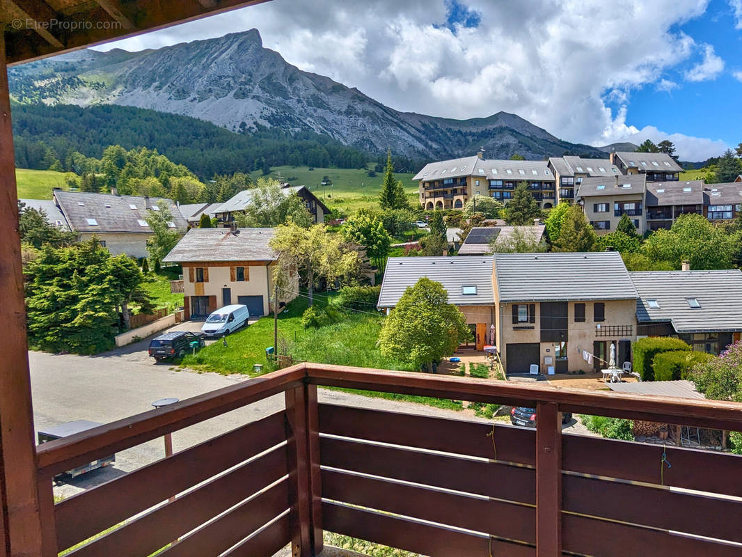 Appartement à LAYE