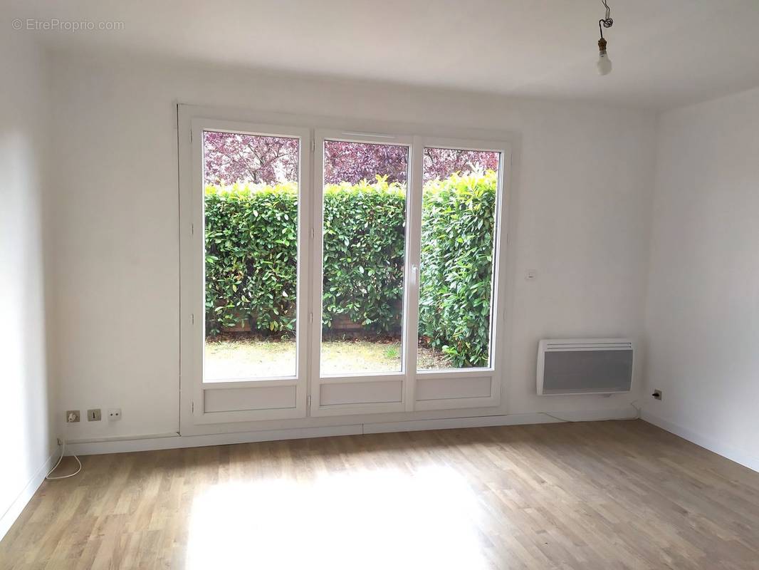 Appartement à MONTIGNY-LE-BRETONNEUX