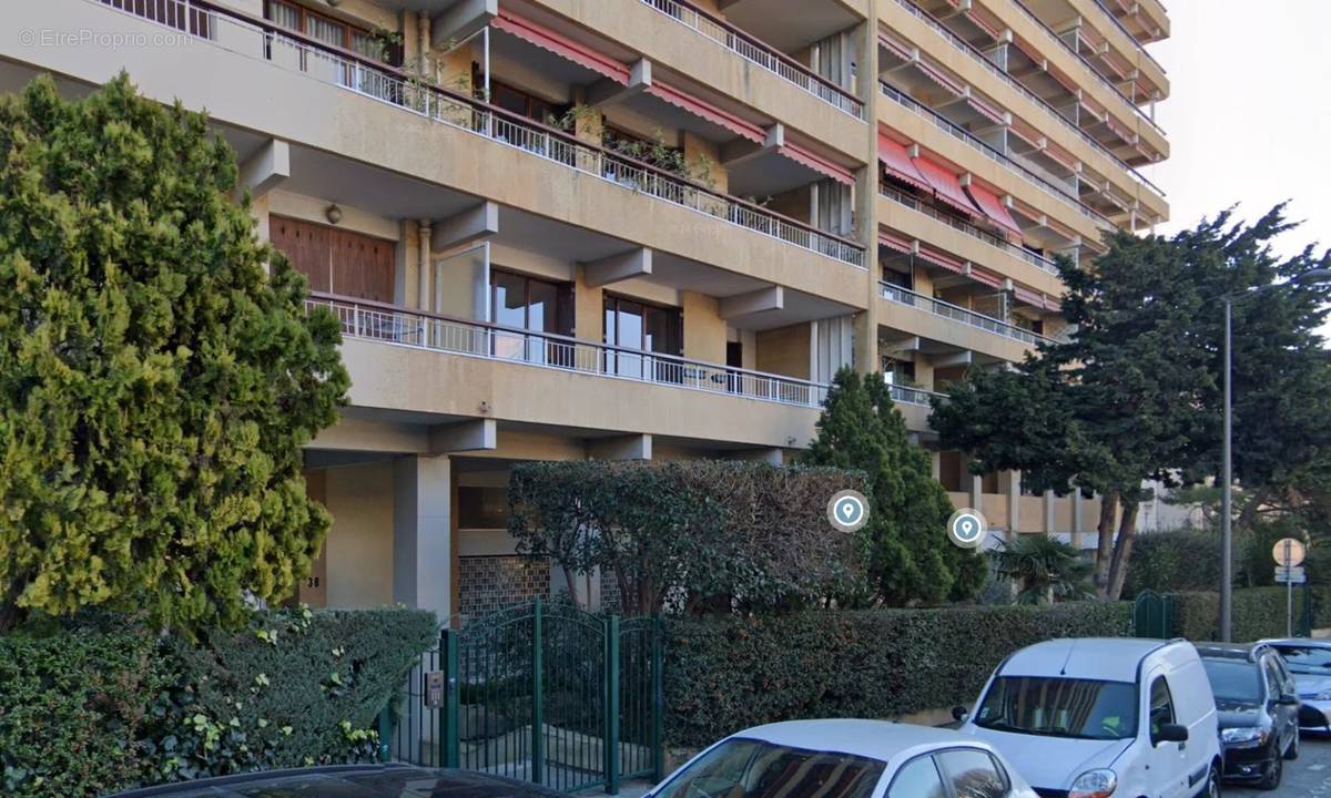 Appartement à MARSEILLE-5E