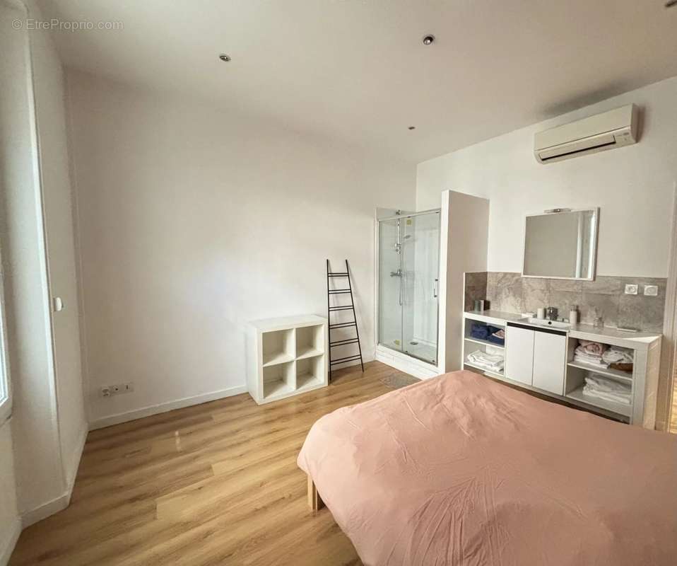 Appartement à MARSEILLE-7E