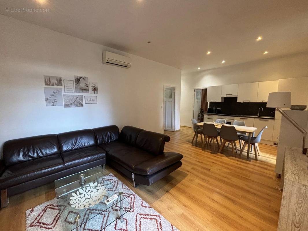 Appartement à MARSEILLE-7E