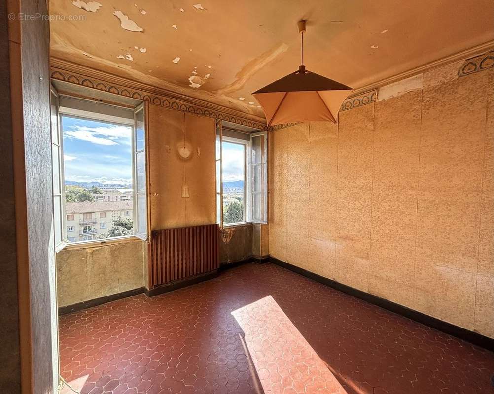 Appartement à MARSEILLE-15E