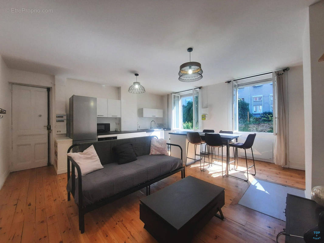 Appartement à SAINT-ETIENNE