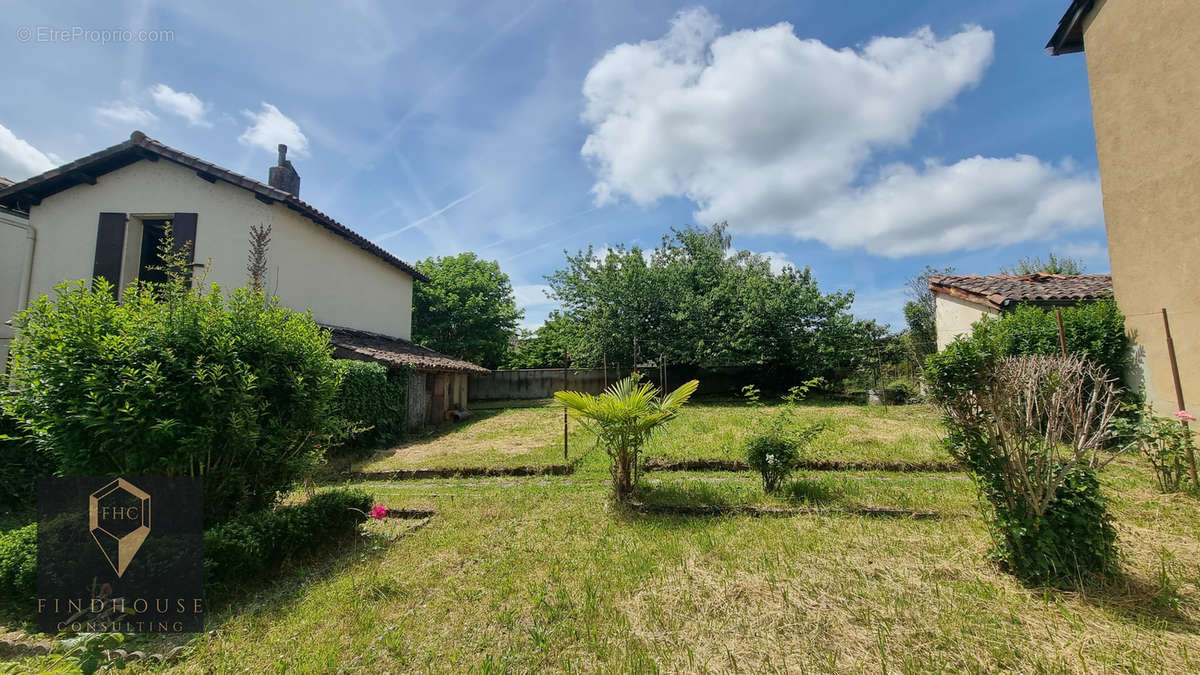 Maison à L&#039;ISLE-EN-DODON