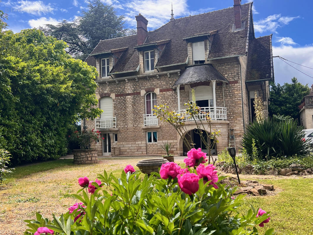 Maison à SENNECEY-LE-GRAND