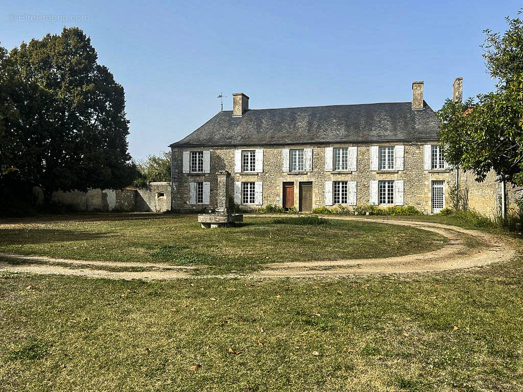 Maison à POITIERS