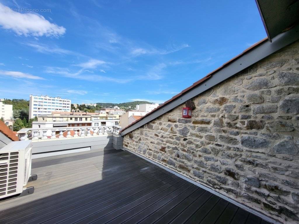 Appartement à SAINT-ETIENNE