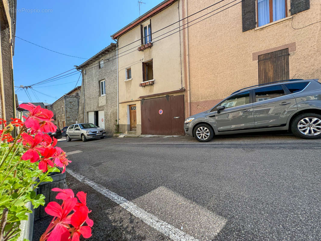 Maison à SAINT-PIERRE-DE-BOEUF