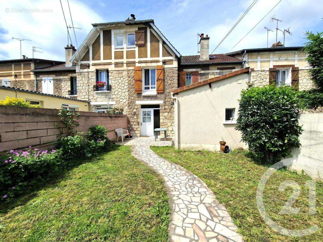 Maison à PONT-SAINTE-MAXENCE